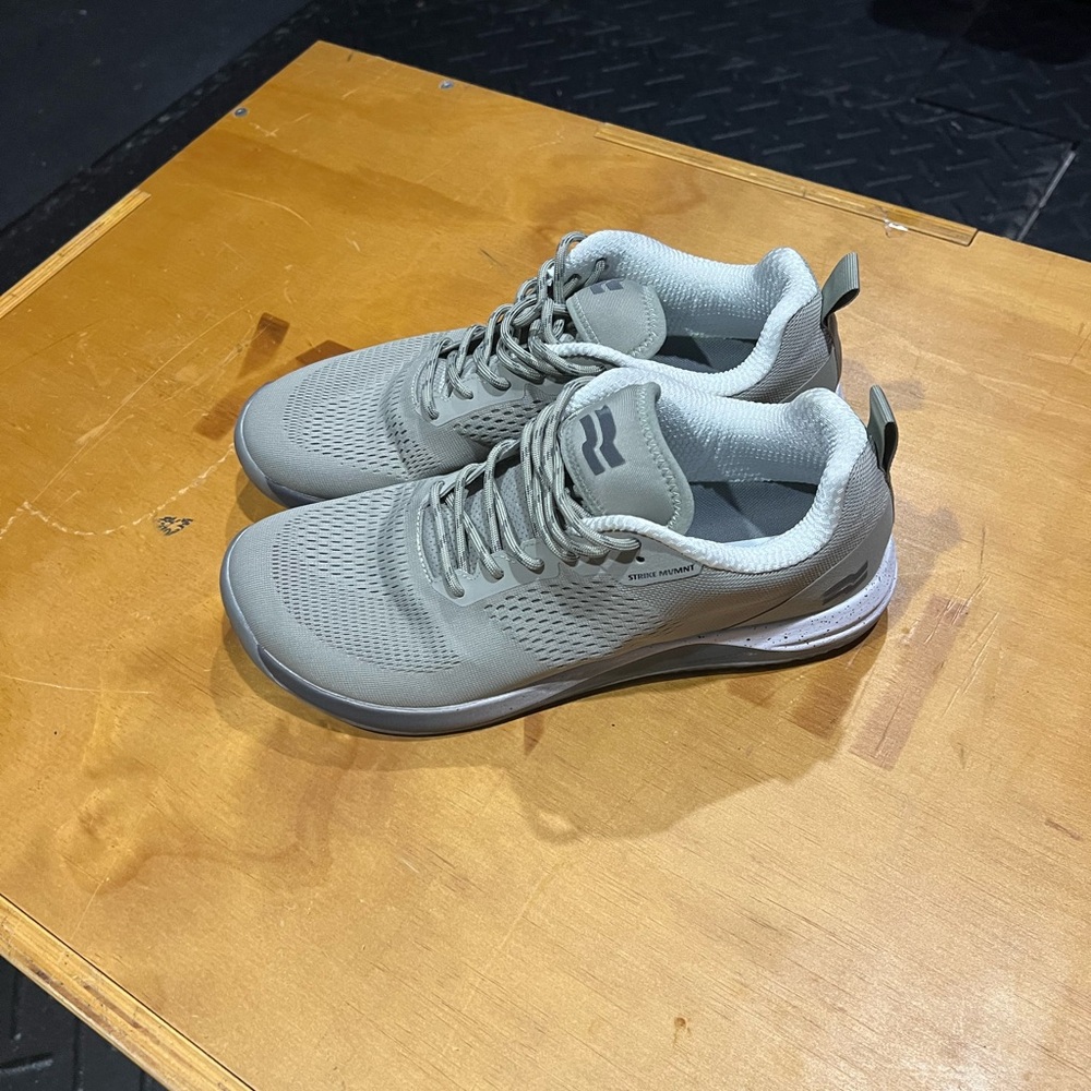 NWOT Strike Mvmnt Haze Trainer